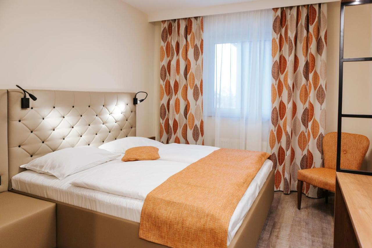 Hotel Der Stockinger Unterpremstätten Dış mekan fotoğraf